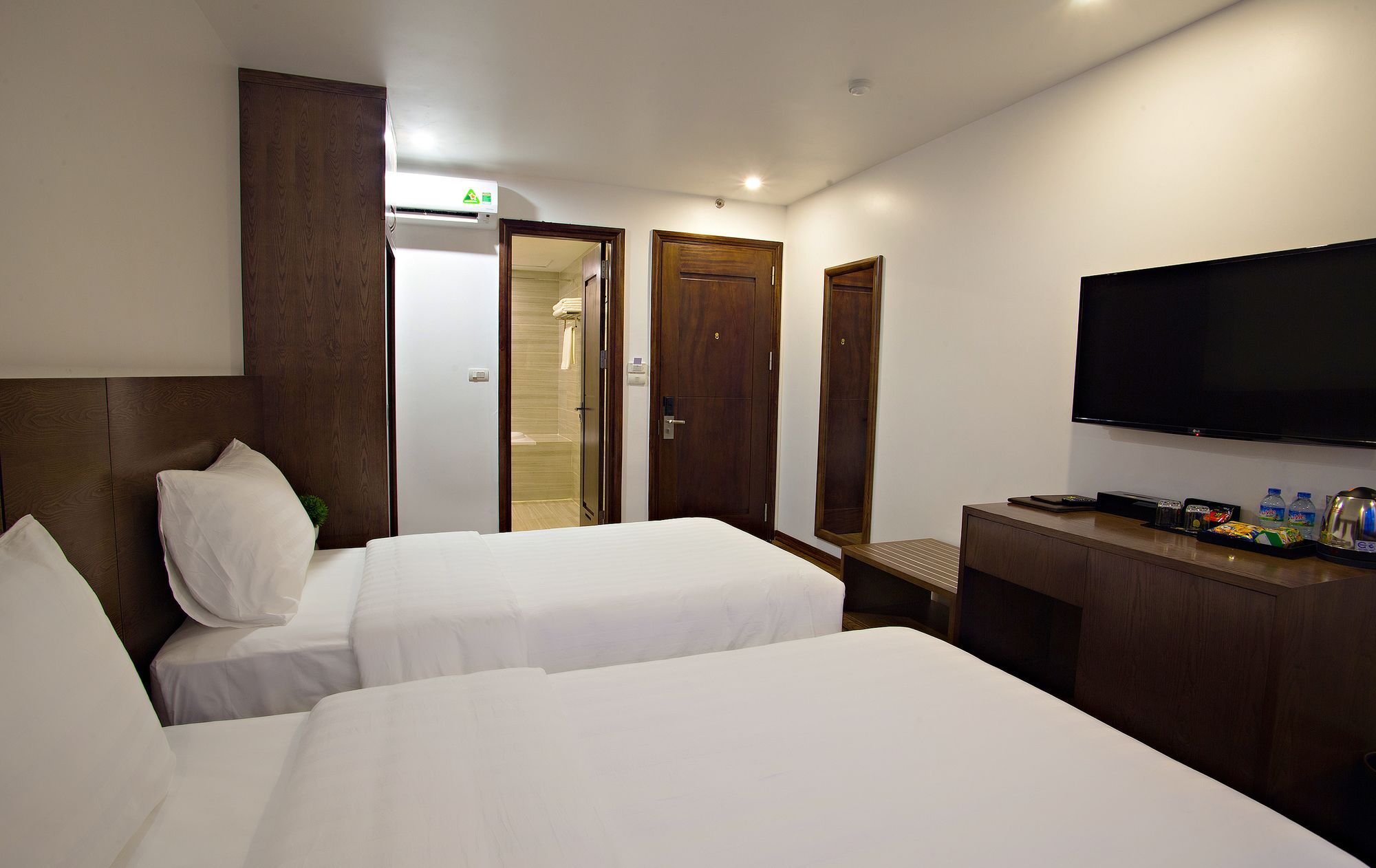 Inearth Hotel Hanoi Exterior photo